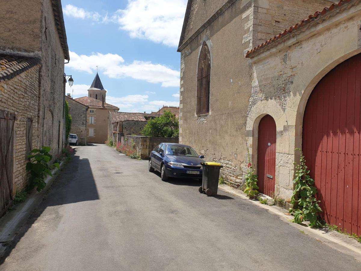 Tusson Chambres D'Hotes Charente Exterior photo